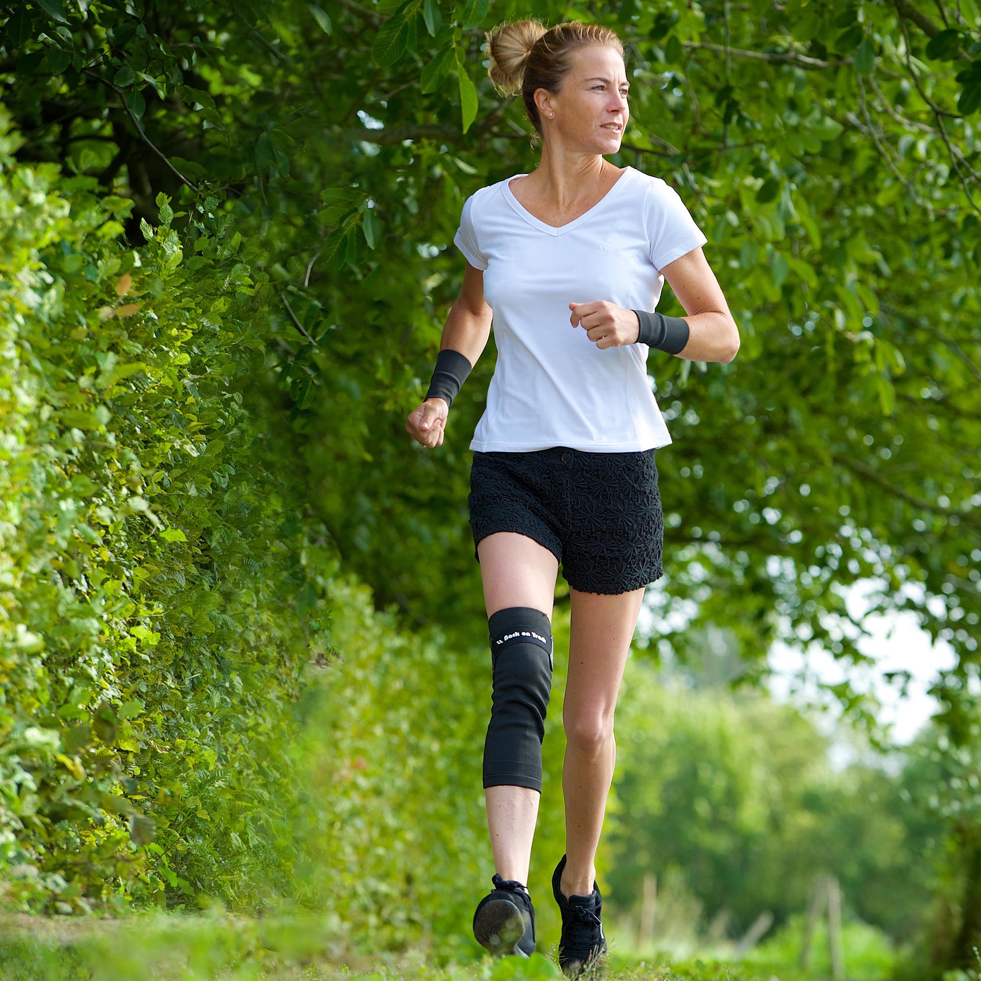 Back on Track Knee Brace with Strap – adjustable support for joint stability, pain relief, and mobility