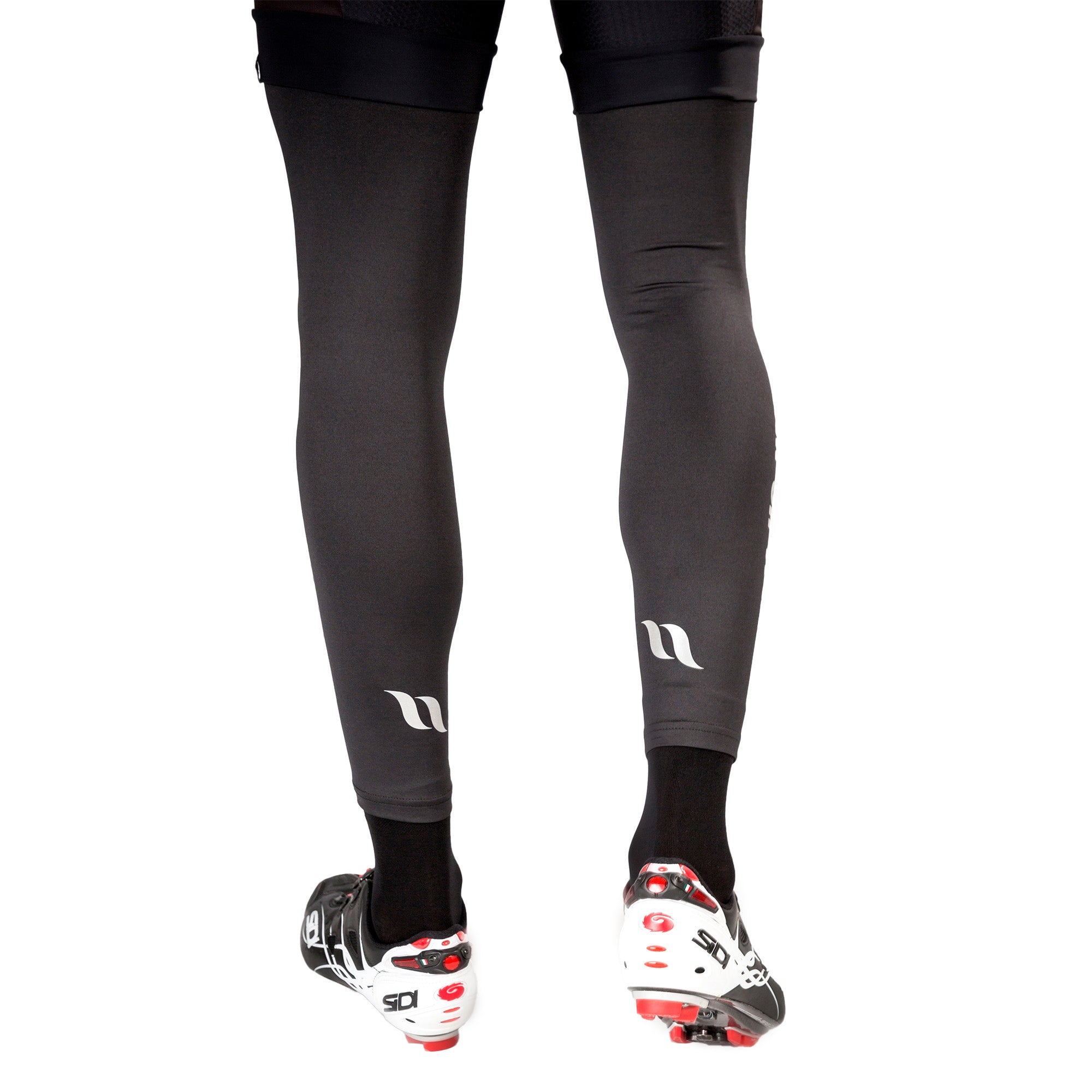 Back on Track P4G leg sleeve with Iontex®, supports circulation, reduces stiffness, and stays secure with silicone grip