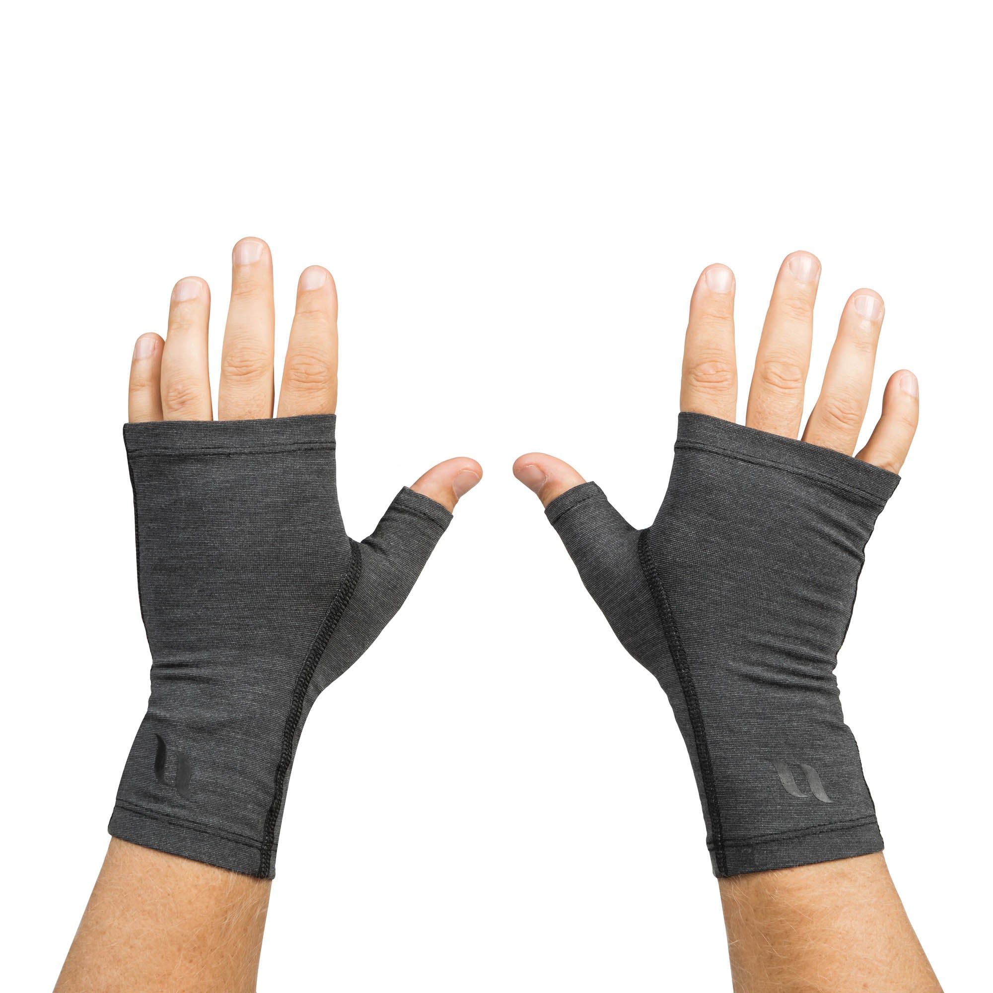 Back on Track Mika Hand and Wrist Cover with Thumb for targeted support, comfort, and therapeutic relief