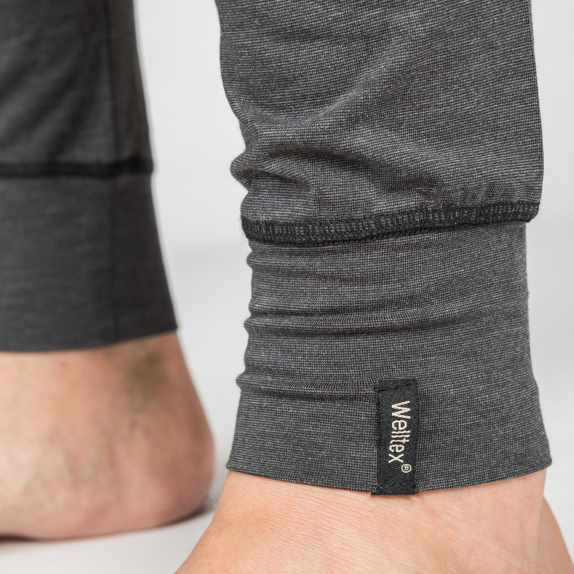 Back on Track Issac men's bottom base layer with snug fit, breathable stretch fabric, and infrared technology support