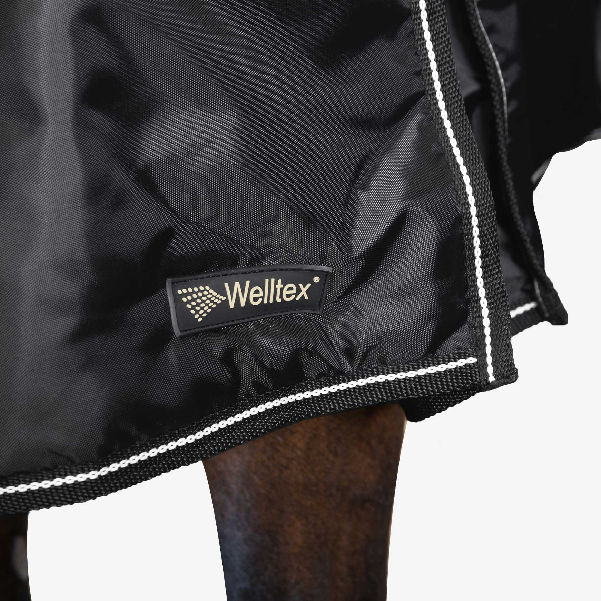 Back on Track Millie knitted stable blanket with soft, breathable fabric and infrared technology for equine comfort