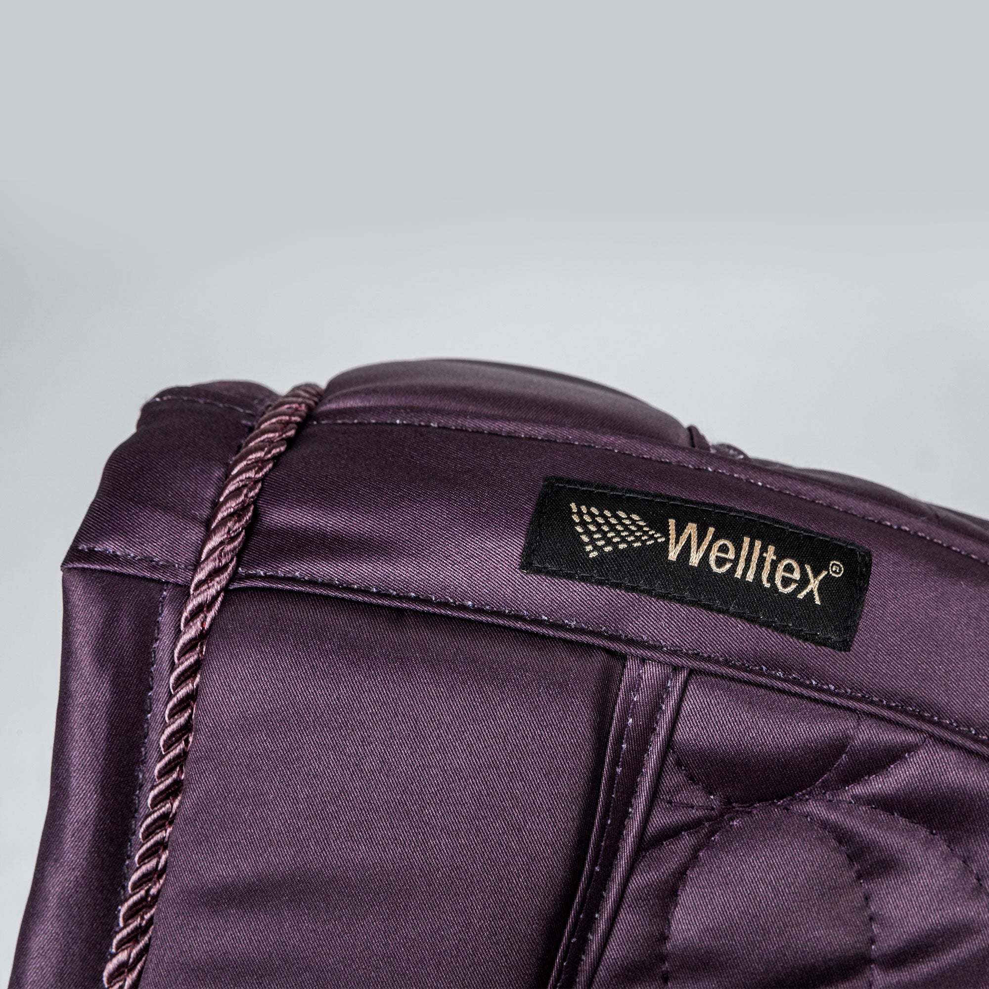 Back on Track Deep Nights Dressage Saddle Pad with elegant design, breathable comfort, and therapeutic support