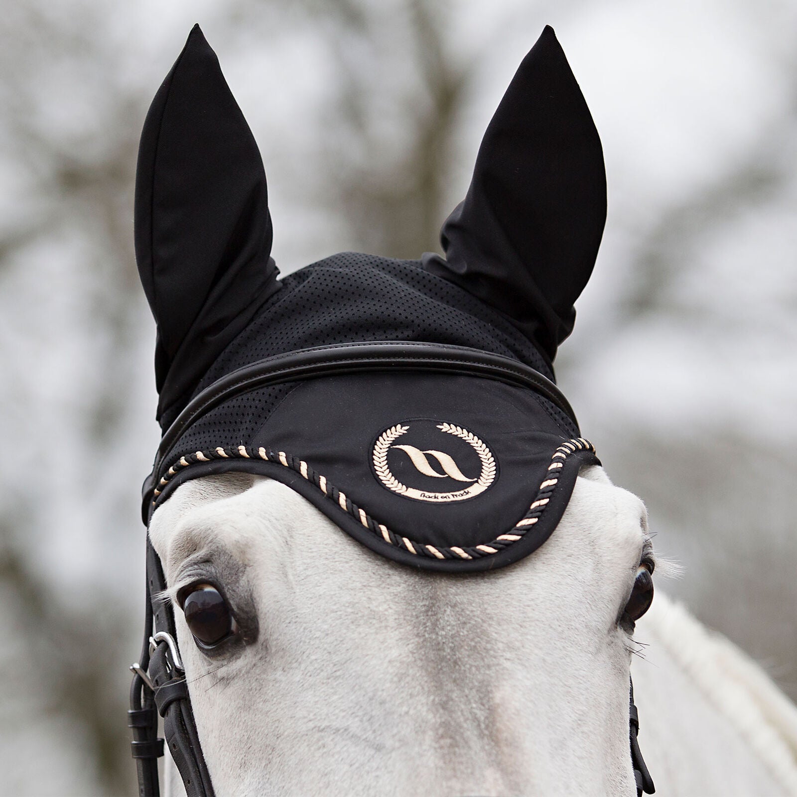 Taye Horse Bonnet with breathable mesh, elastic ears, and Welltex® for comfort, circulation, and elegant style