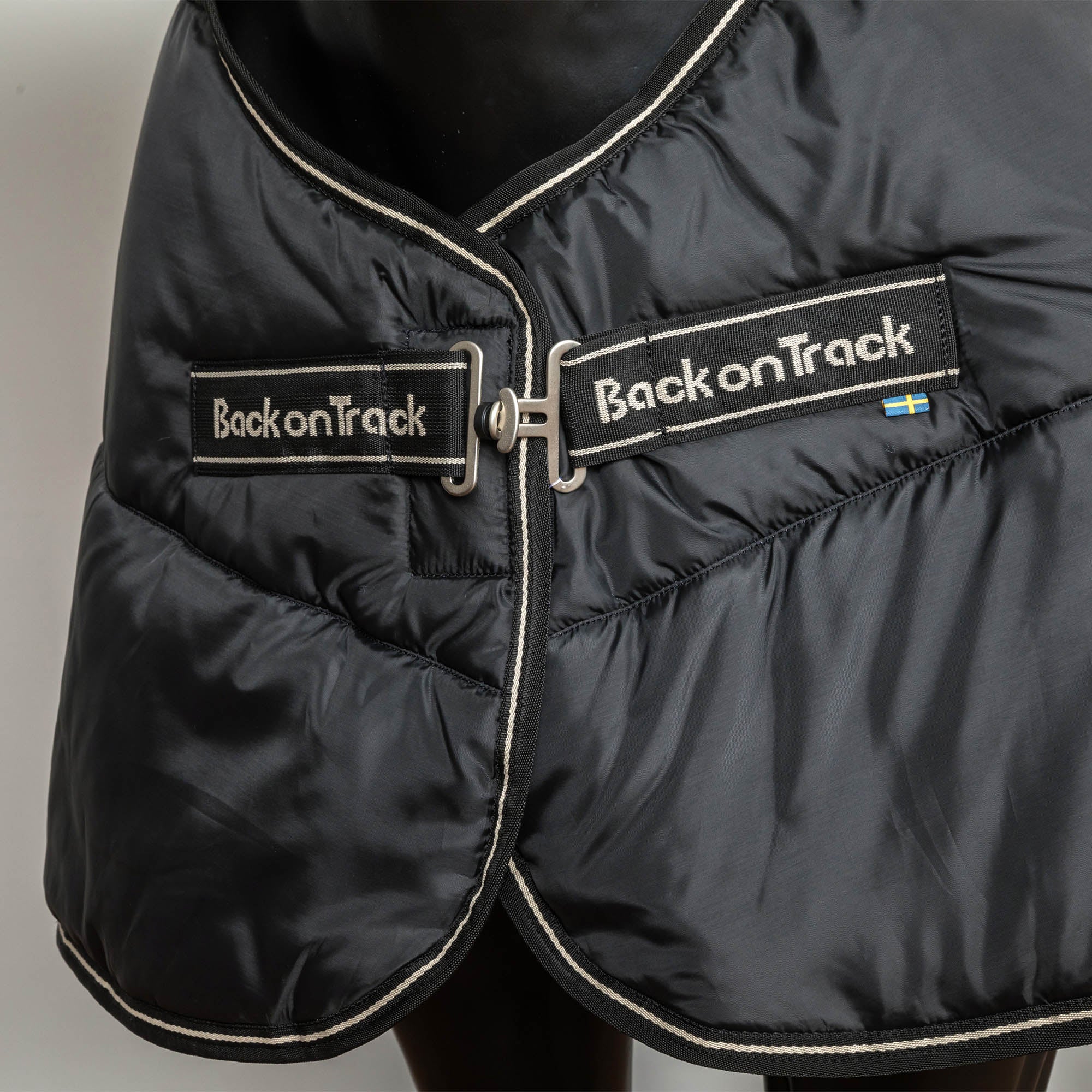 Back on Track Rhyolite Insulated Liner for horses, offering warmth, comfort, and compatibility with turnout blankets