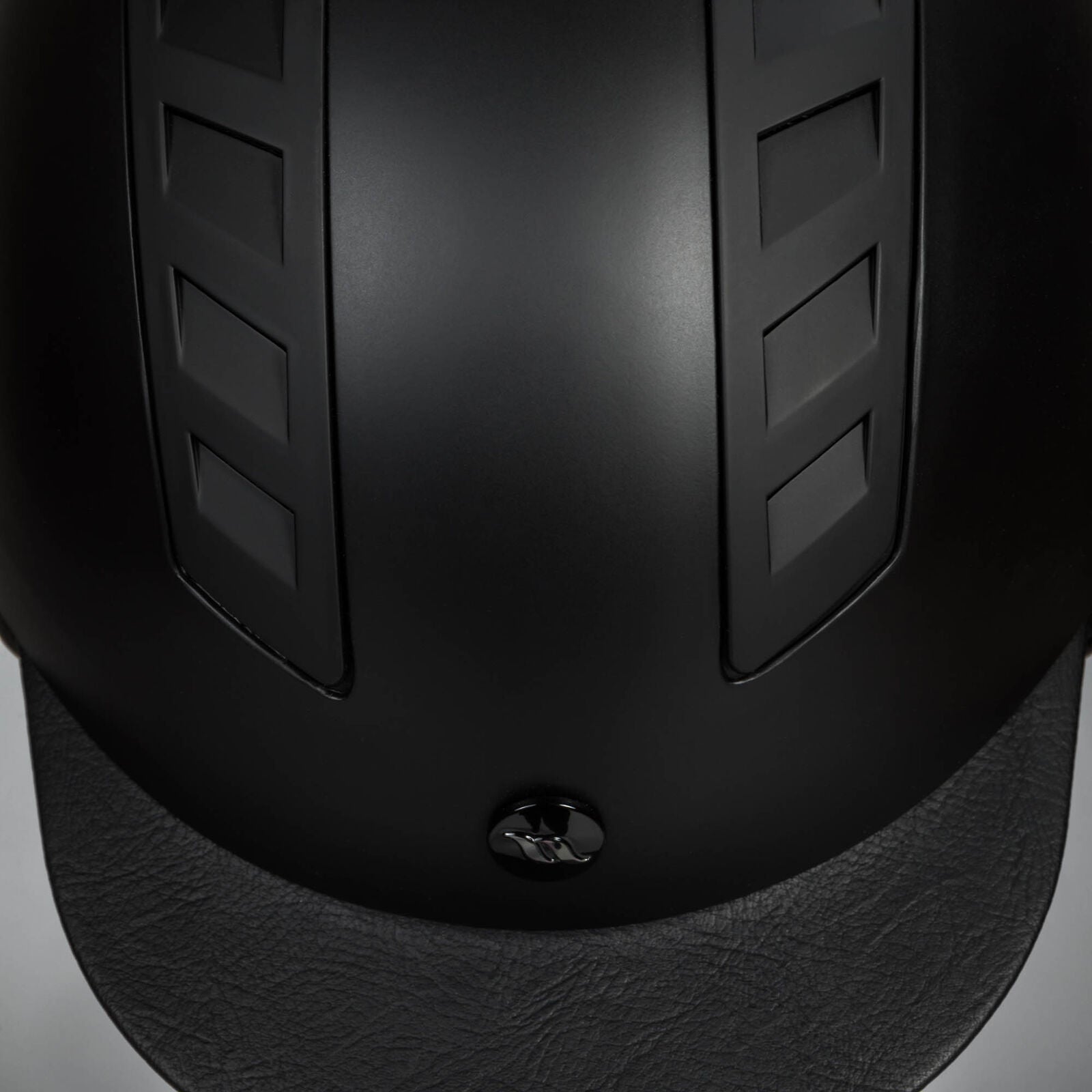 Back on Track NEOZ EQ3 helmet with MIPS safety system, sleek design, and ventilation for rider comfort and protection
