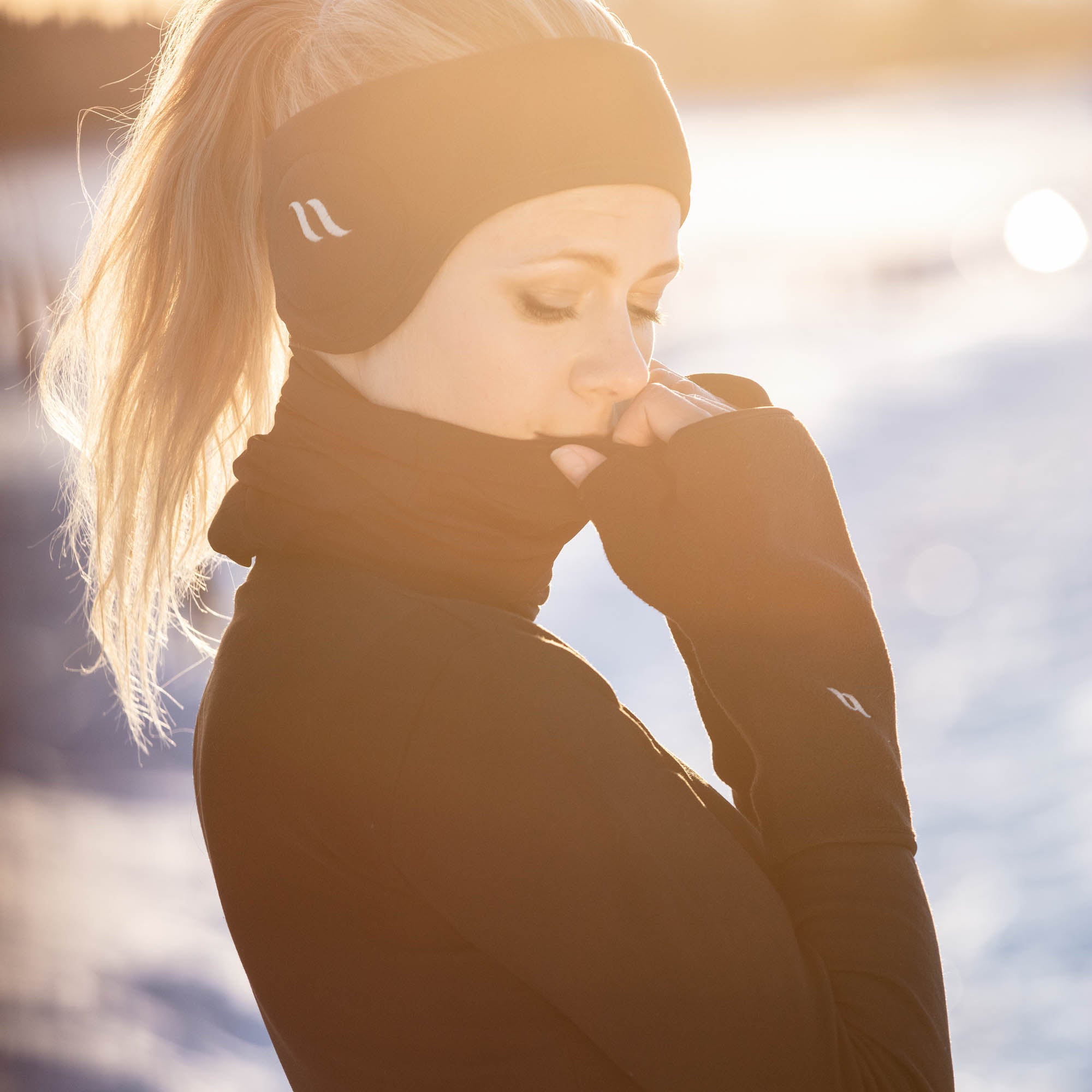 Back on Track Performance Scarf – soft, breathable, and supportive for warmth, comfort, and recovery
