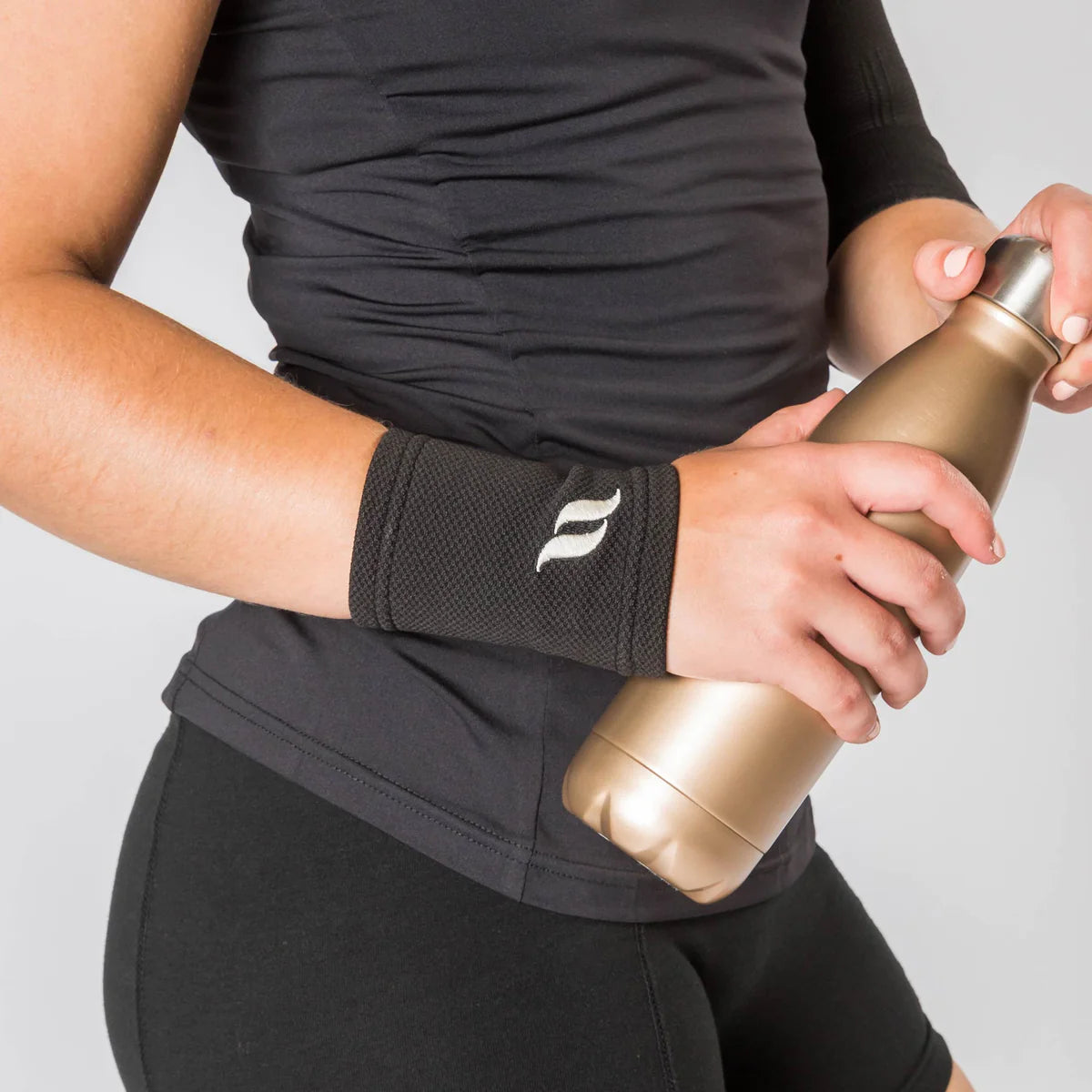 Back on Track physio wrist support with 4-way stretch and Welltex® for flexible fit, comfort, and pain relief