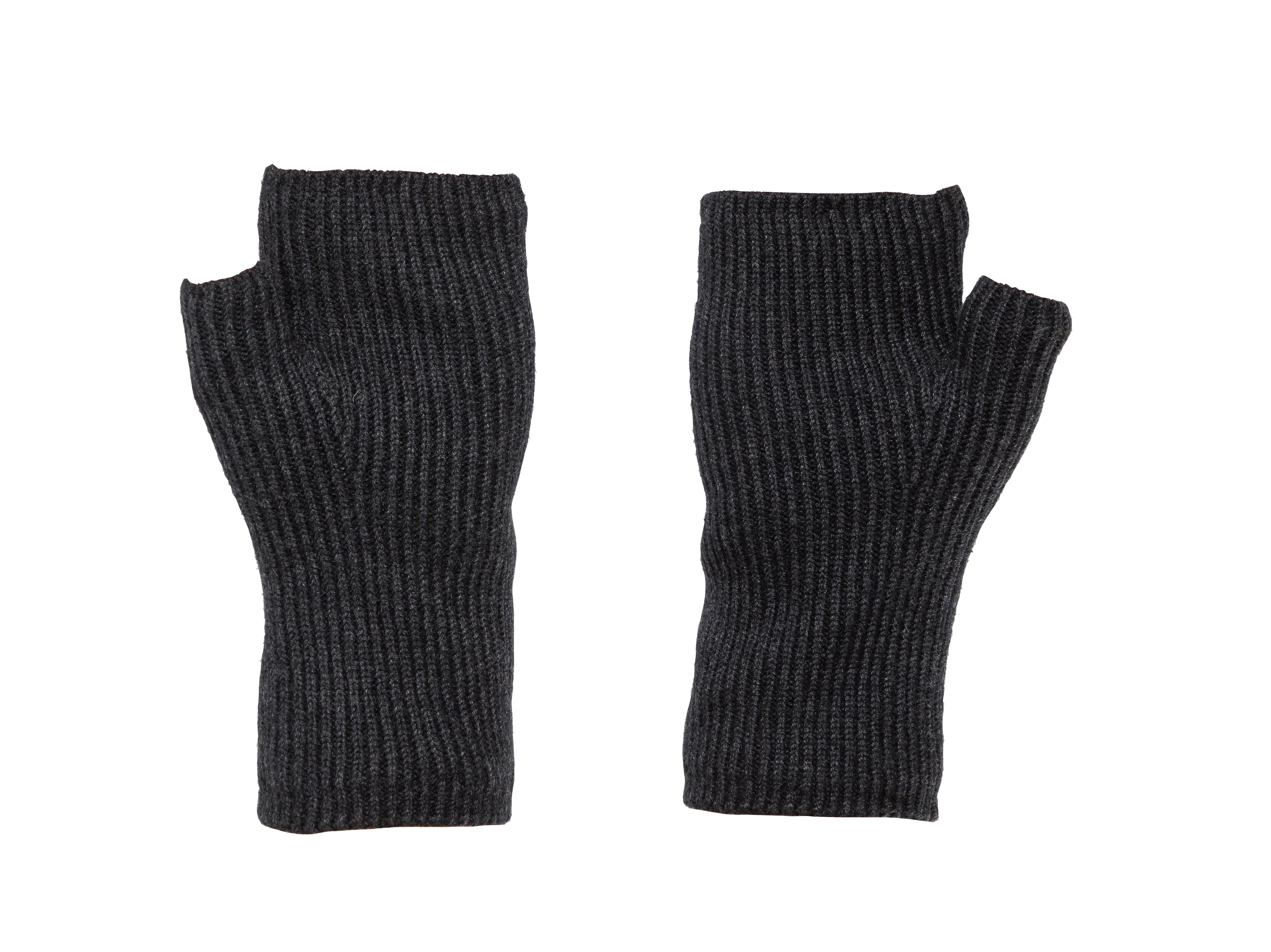 Back on Track Ash knitted wrist gaiters with infrared tech for warmth, joint support, and everyday comfort