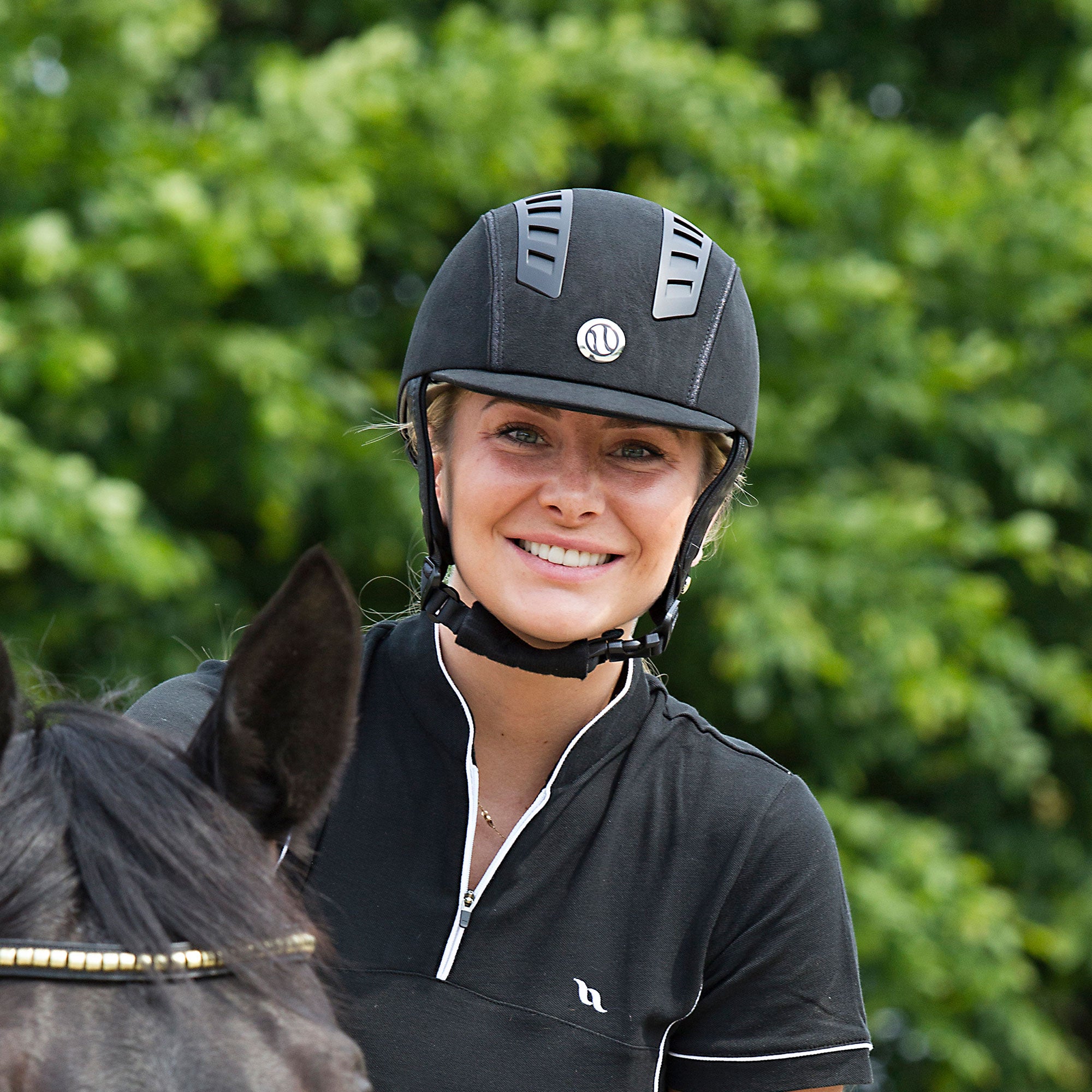 Back on Track EQ3 Micromocca Riding Helmet – sleek, safety-focused design with MIPS for stylish rider protection