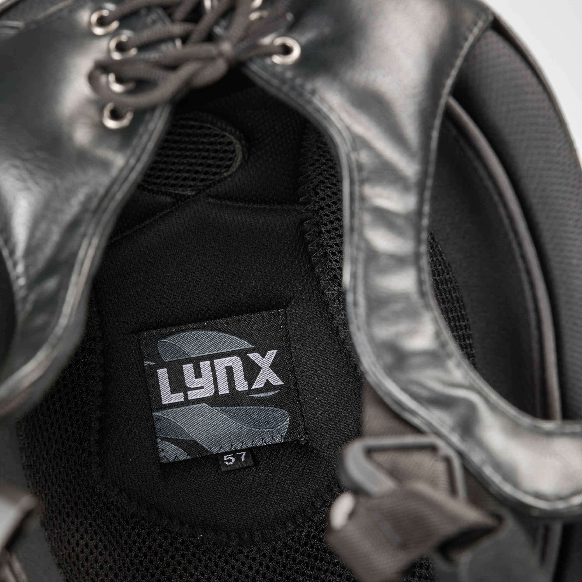Lynx Eventing Helmet with MIPS, dual ventilation, and Coolmax® liner for safety, comfort, and moisture control