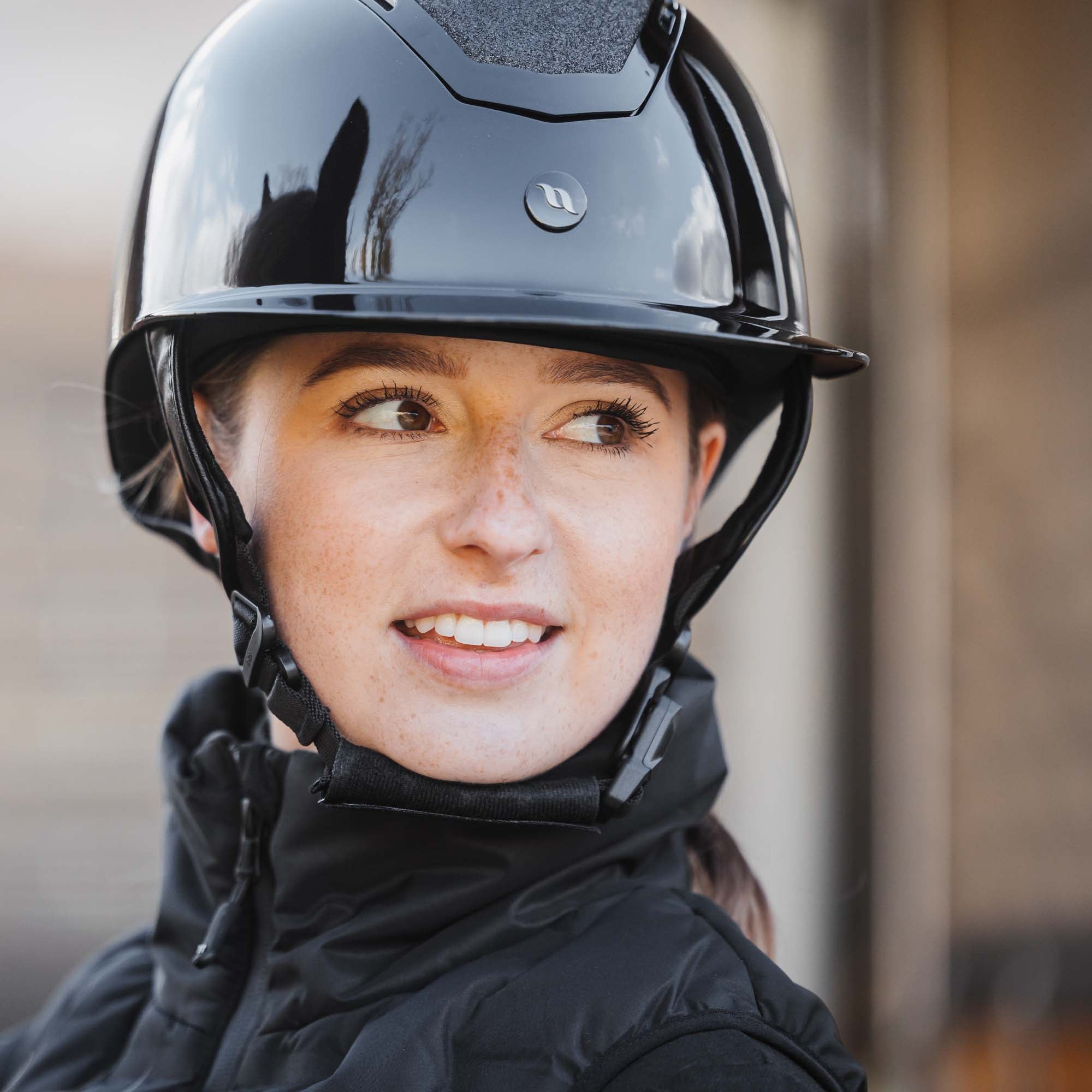 back on track bike helmet Caracas Glossy Riding Helmet | Mips Technology